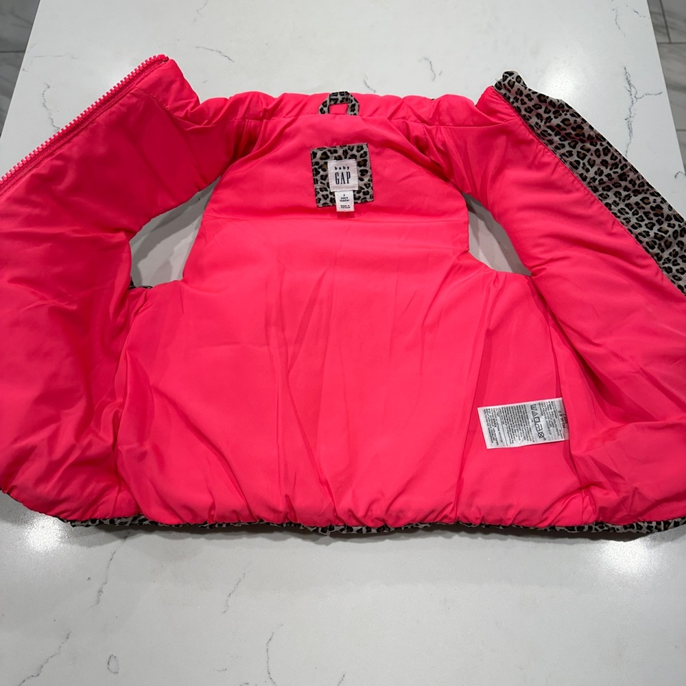 Gap 2t toddler vest cheetah